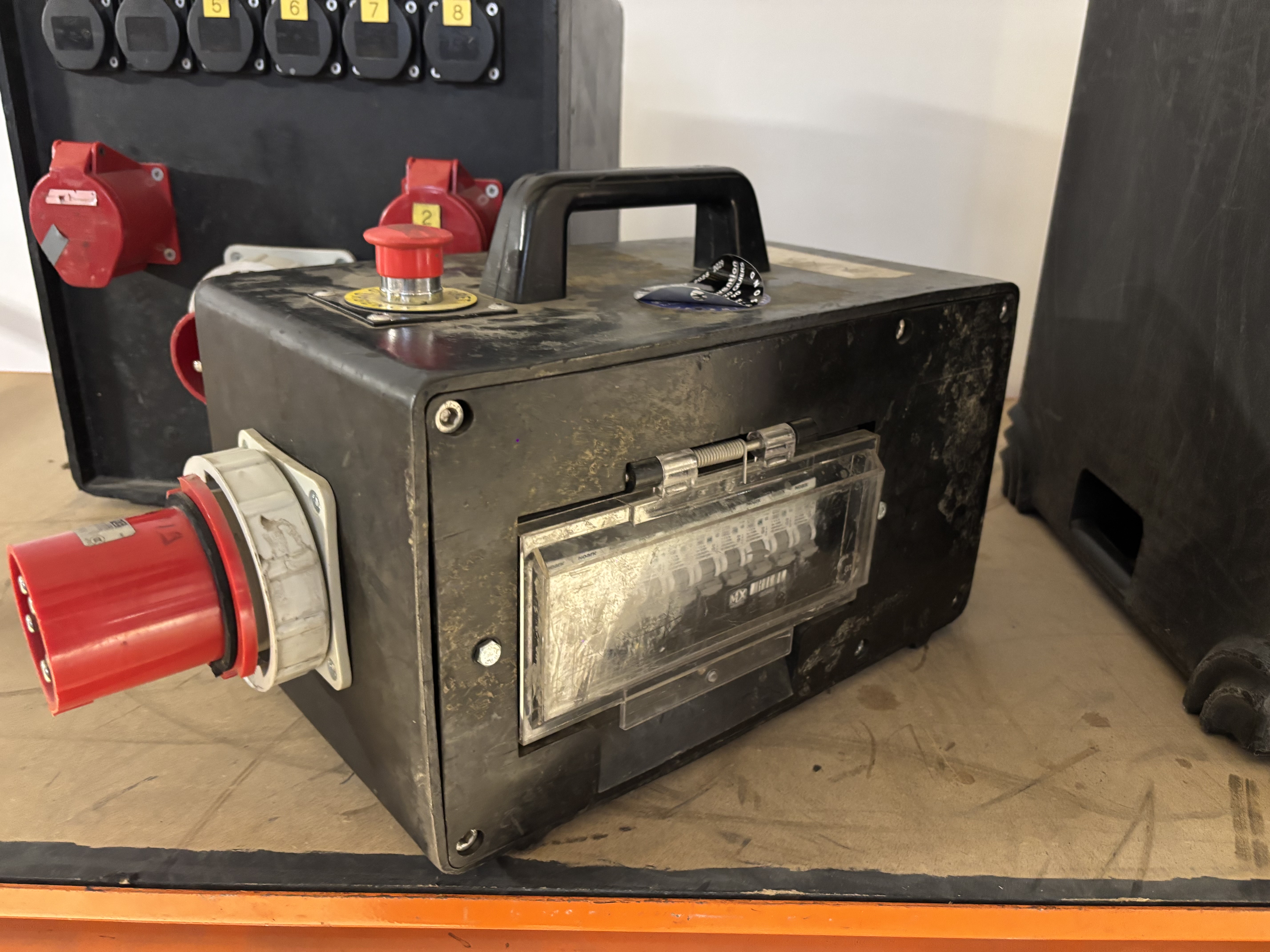 (n°19) Champi armoire electrique 63A T > 2x32Mono 8xPC16