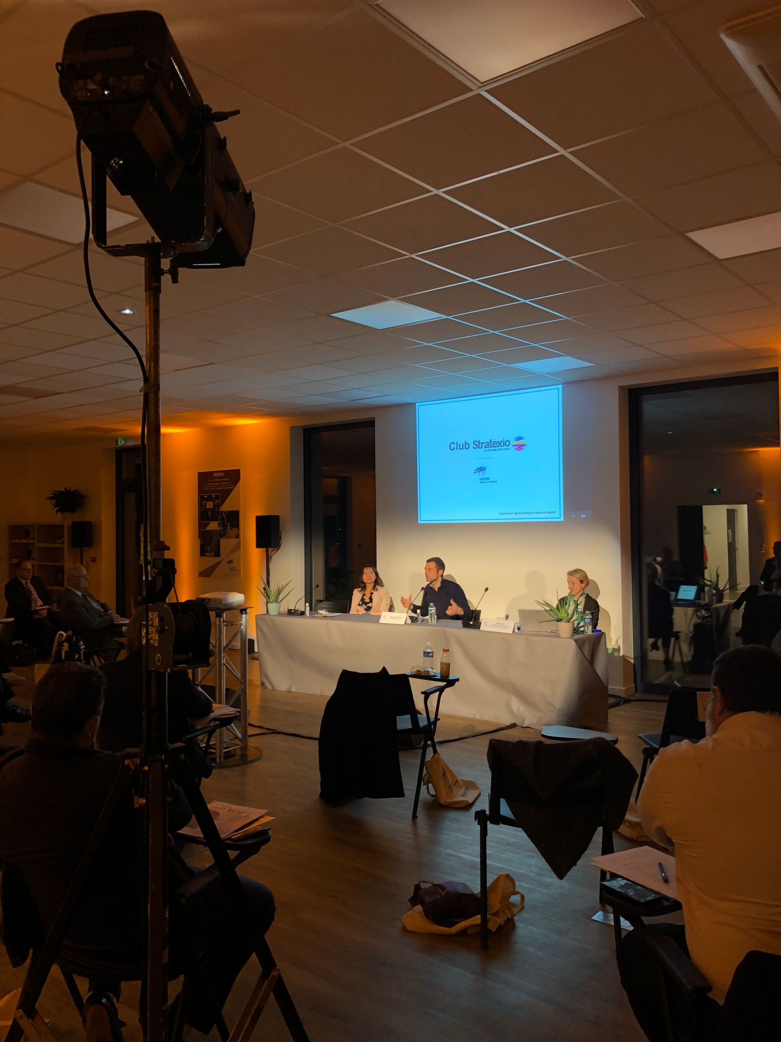 Conférence streaming au cœur du MEDEF